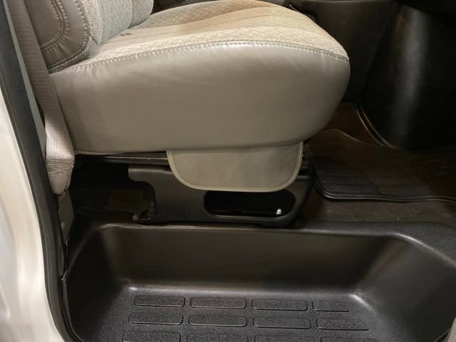 Used 2025 Chevrolet Express 3500 LT w/ LT Preferred Equipment Group RWD image 63