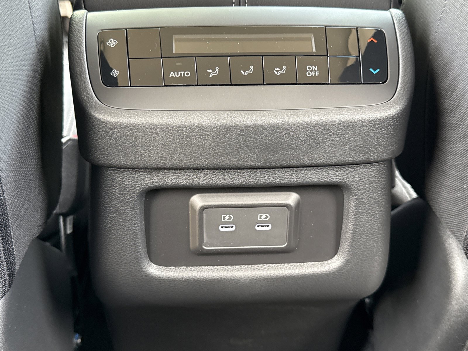 New 2026 Nissan Pathfinder SV w/ SV Premium Package FWD image 18