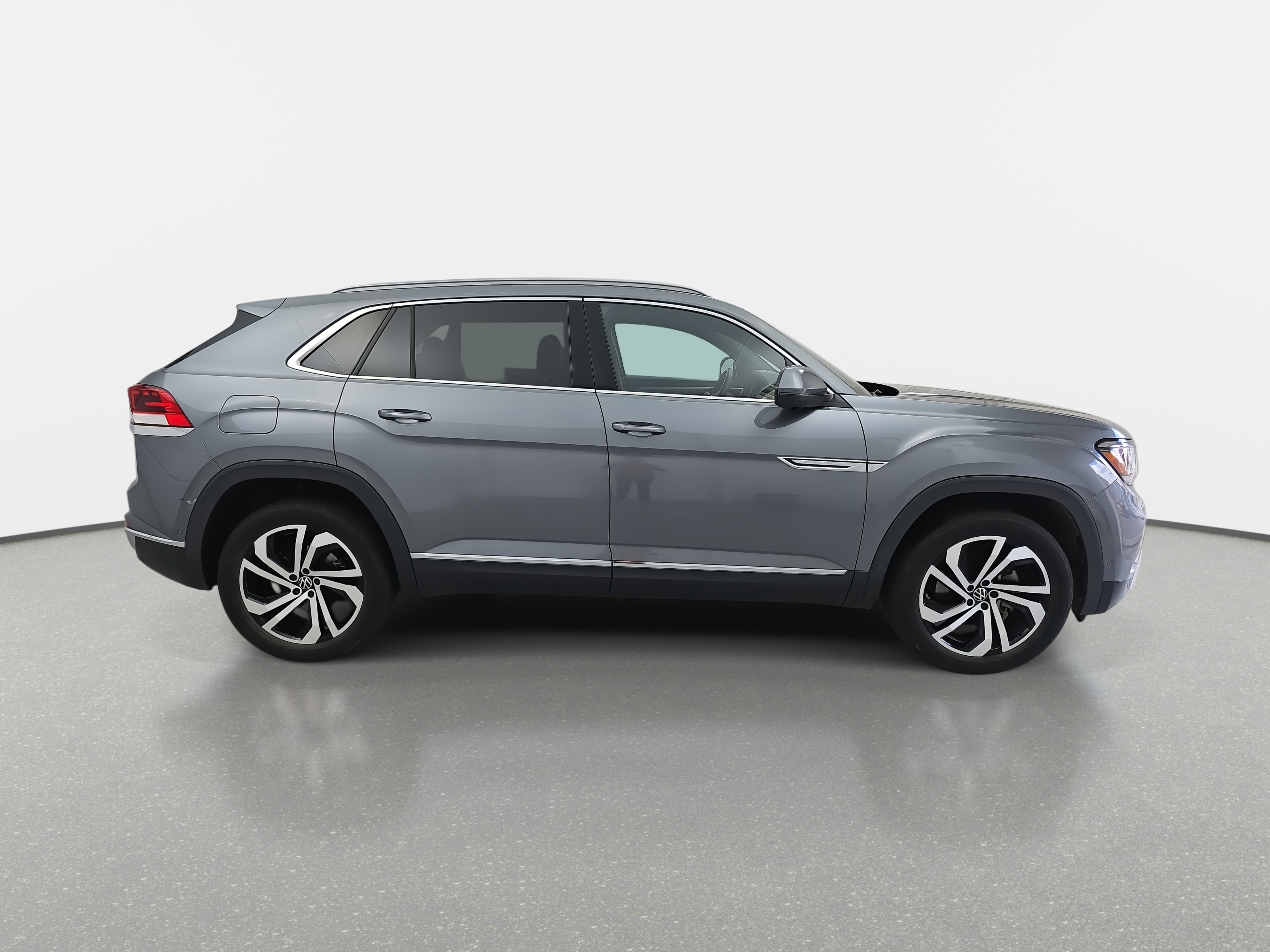 Used 2021 Volkswagen Atlas Cross Sport SEL Premium image 4