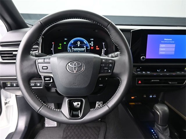 Used 2025 Toyota Camry SE w/ Convenience Package image 7