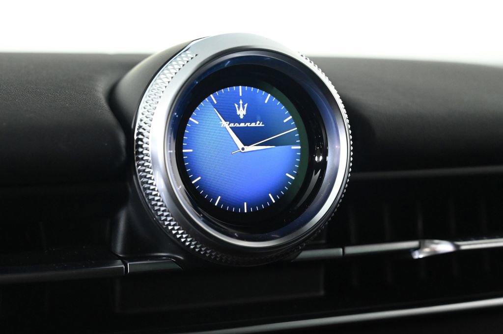 New 2025 Maserati Grecale Modena image 19