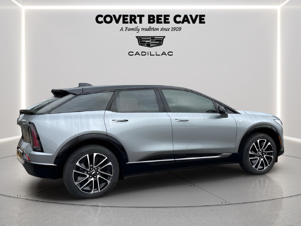 Used 2026 Cadillac Optiq Sport 1 w/ LPO, Floor Liner Package AWD/4WD image 10