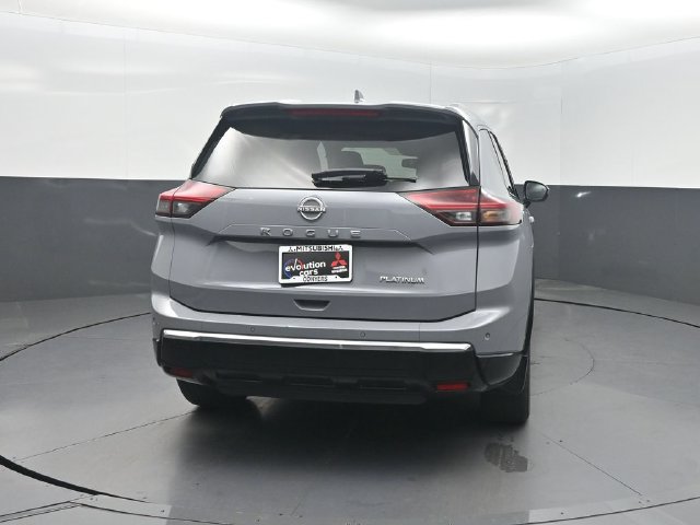 Used 2024 Nissan Rogue Platinum FWD image 25