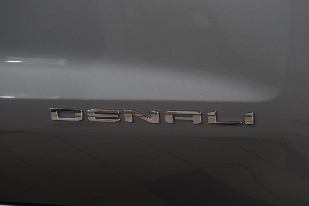 Used 2025 GMC Sierra 1500 Denali w/ Denali Reserve Package AWD/4WD image 17
