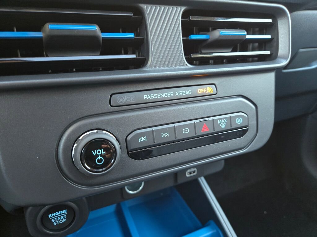 New 2026 Ford Maverick XLT image 16