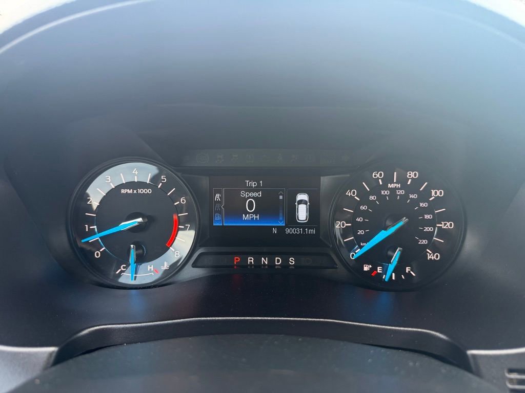 Used 2018 Ford Explorer XLT image 25