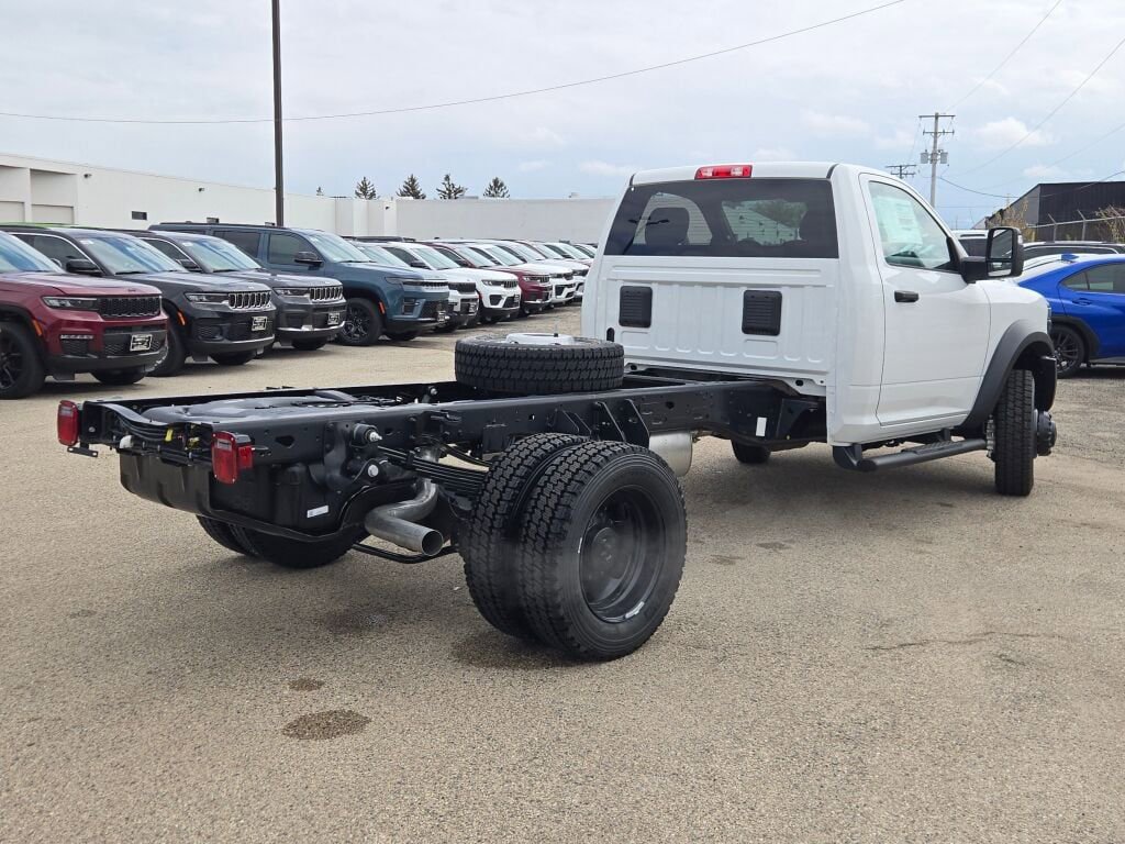 New 2026 RAM 5500 Tradesman AWD/4WD image 9