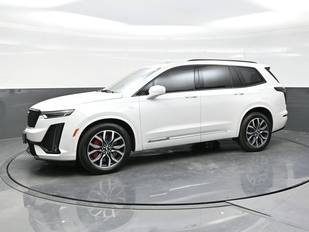 Certified 2025 Cadillac XT6 Sport w/ Platinum Package AWD/4WD image 3