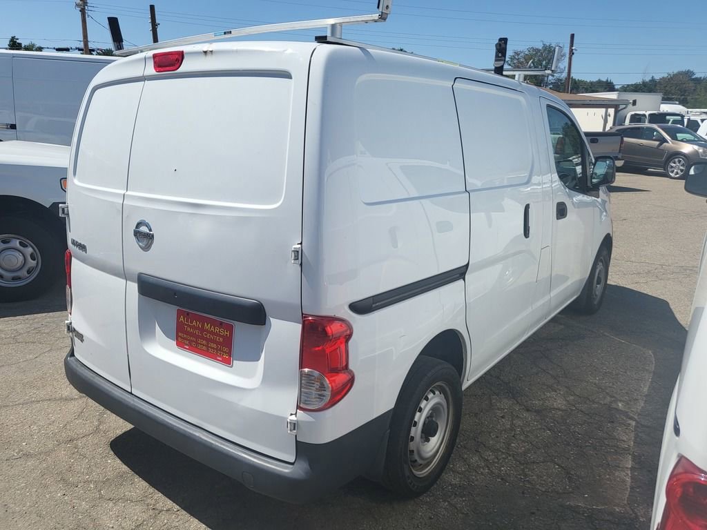 Used 2014 Nissan NV200 S image 4