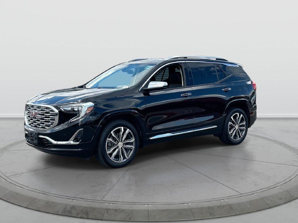 Used 2020 GMC Terrain Denali w/ GMC Pro Grade Package AWD/4WD image 4
