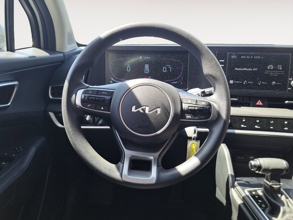 Used 2025 Kia Sportage LX image 13