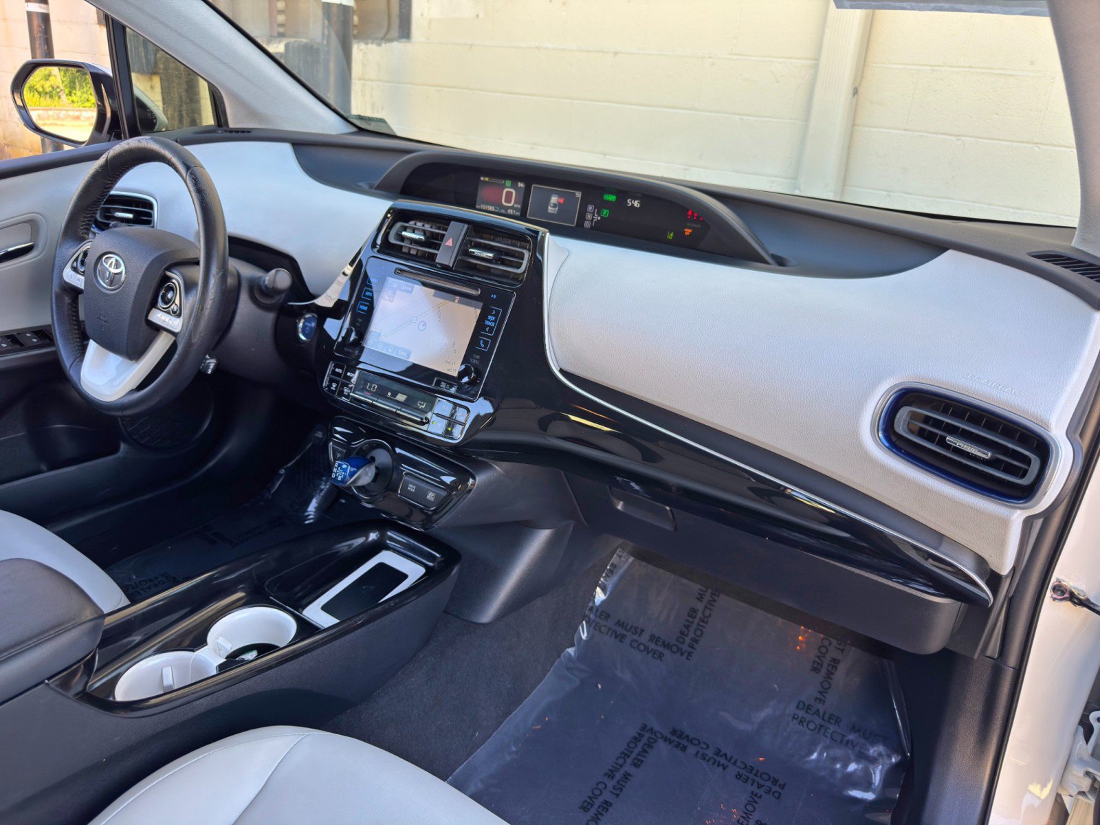 Used 2017 Toyota Prius Three Touring w/ Carpet Mat Package FWD image 13