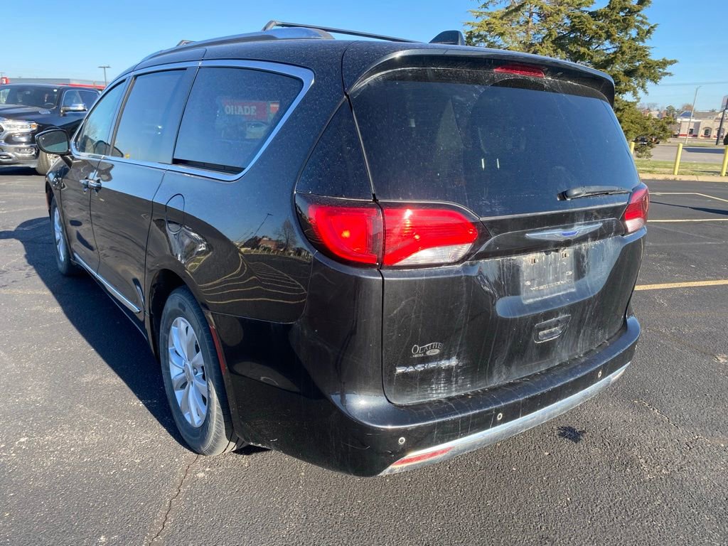 Used 2019 Chrysler Pacifica Limited w/ Advanced Safetytec Group image 5