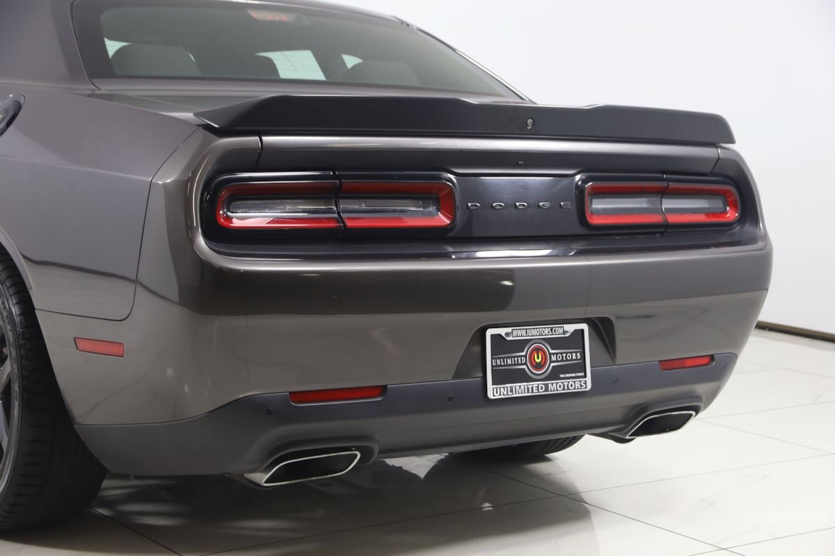 Used 2022 Dodge Challenger R/T w/ Blacktop Package RWD image 25