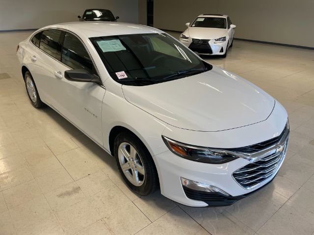 Used 2023 Chevrolet Malibu LS image 1