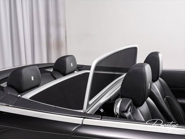Used 2018 Rolls-Royce Dawn RWD image 32