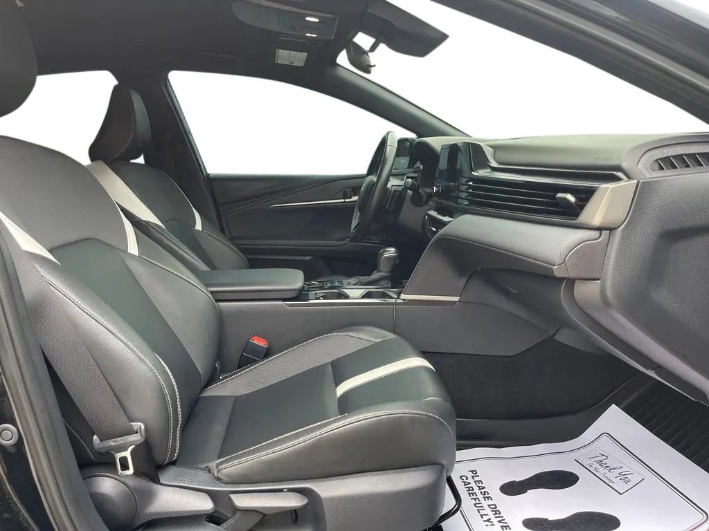 Used 2025 Toyota Camry SE FWD image 23