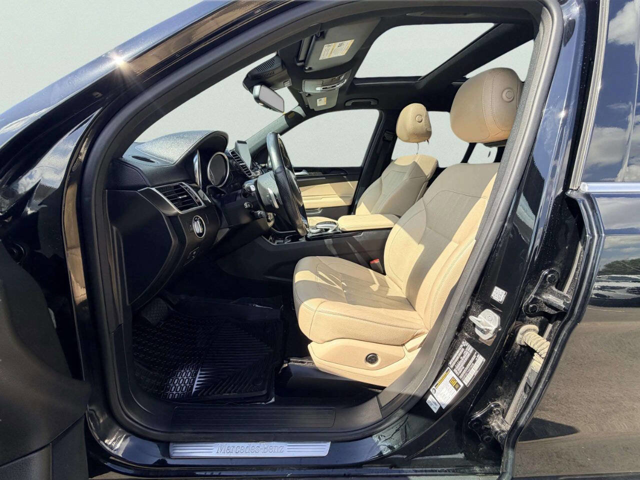 Used 2017 Mercedes-Benz GLS 450 4MATIC image 21