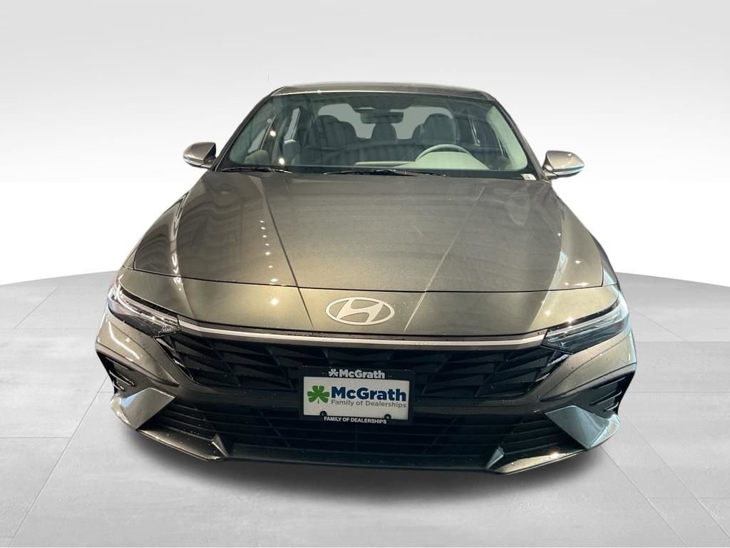 New 2026 Hyundai Elantra SE FWD image 7
