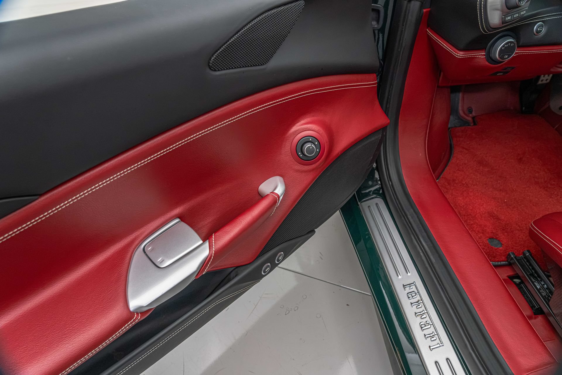 Certified 2018 Ferrari 488 GTB RWD image 37