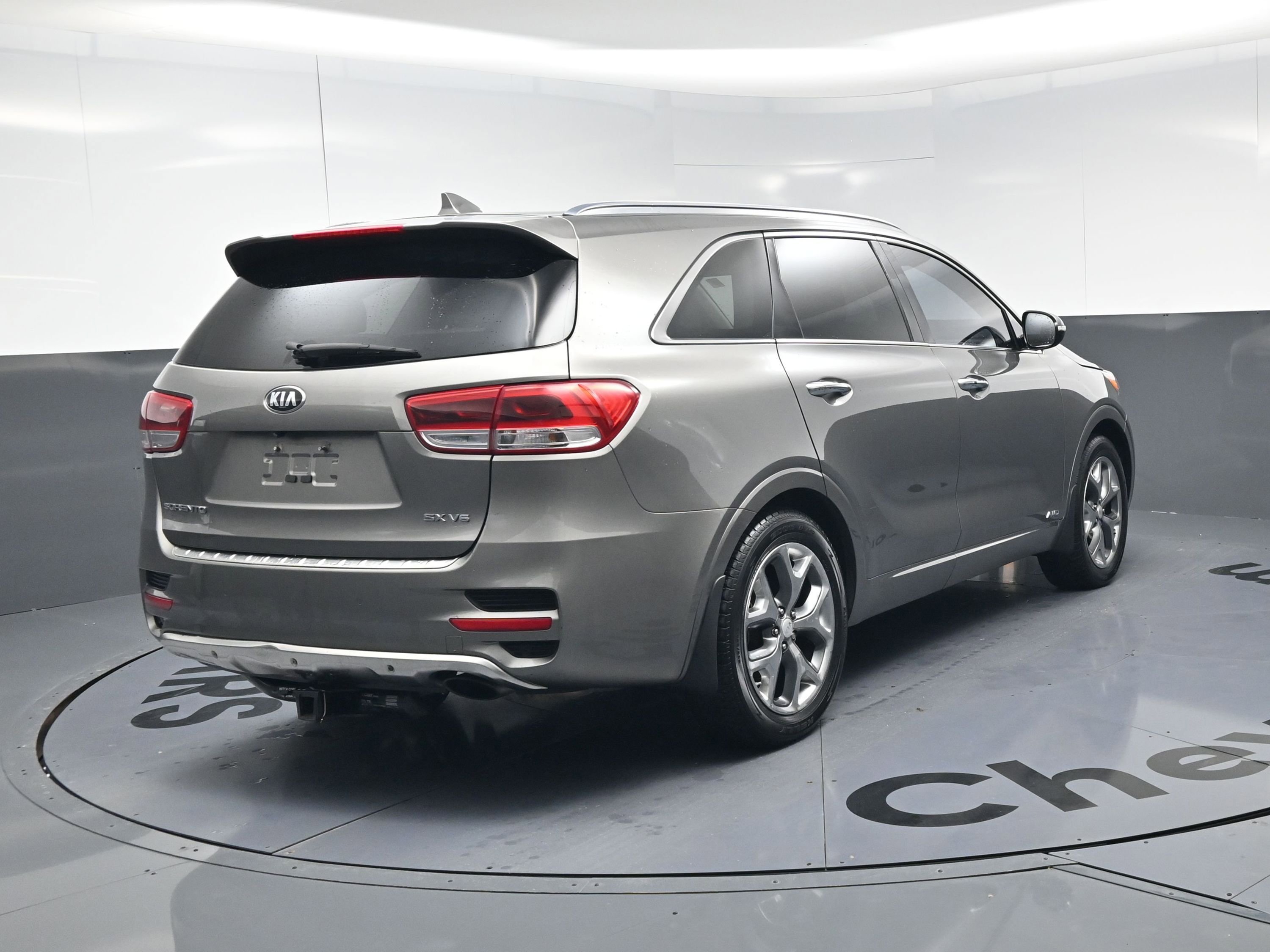 Used 2016 Kia Sorento SX image 9