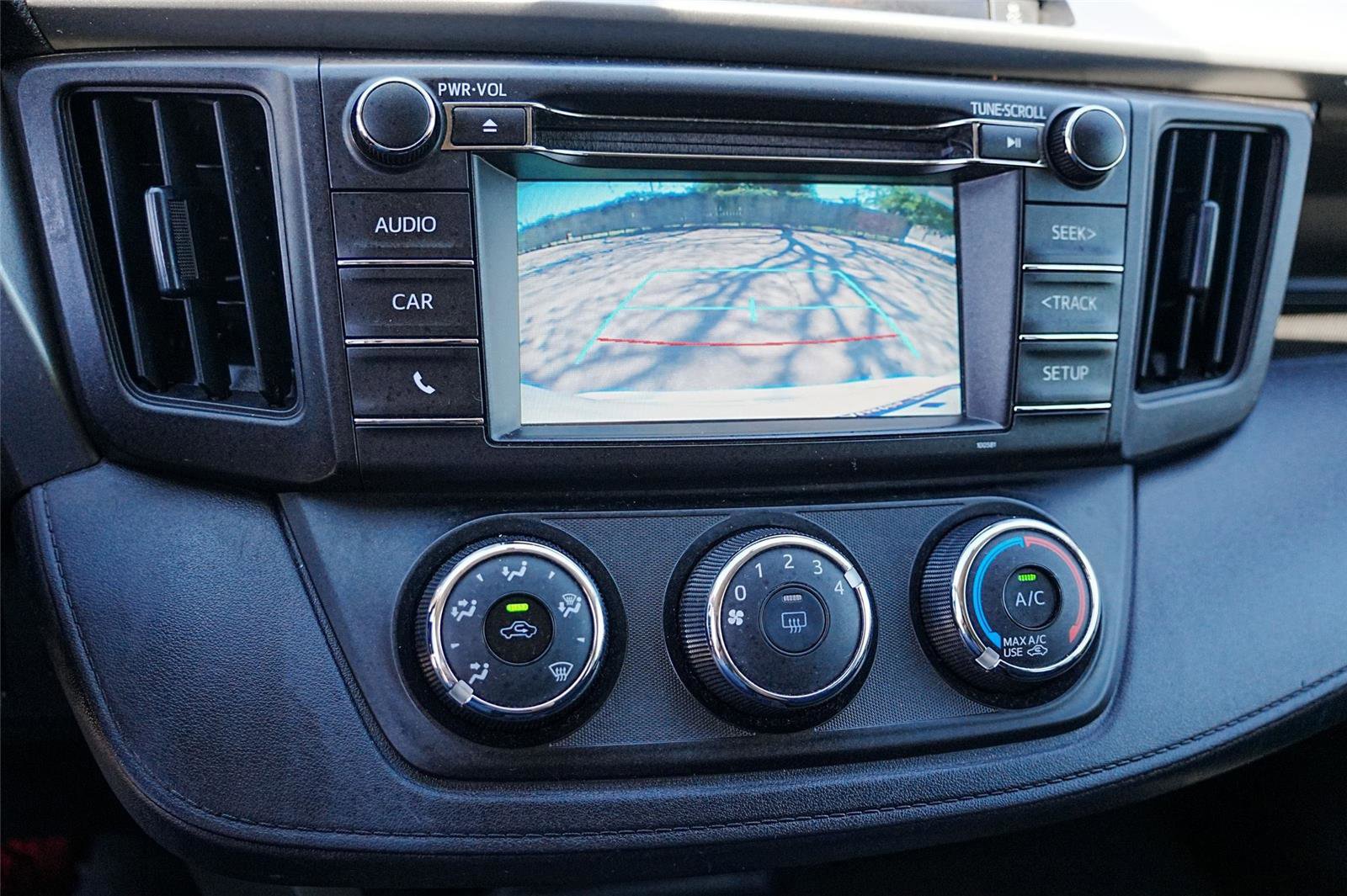 Used 2016 Toyota RAV4 LE image 19