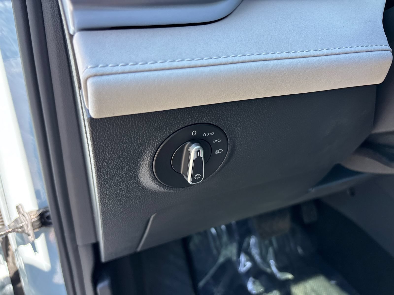 New 2026 Volkswagen Taos SE AWD/4WD image 14