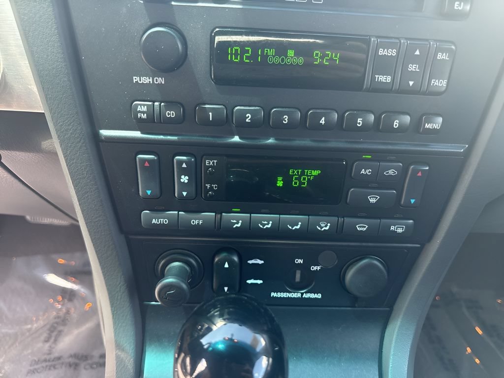 Used 2002 Ford Thunderbird RWD image 18