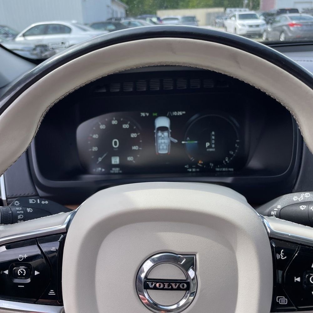 Used 2016 Volvo XC90 T8 Inscription w/ Vision Package AWD/4WD image 8