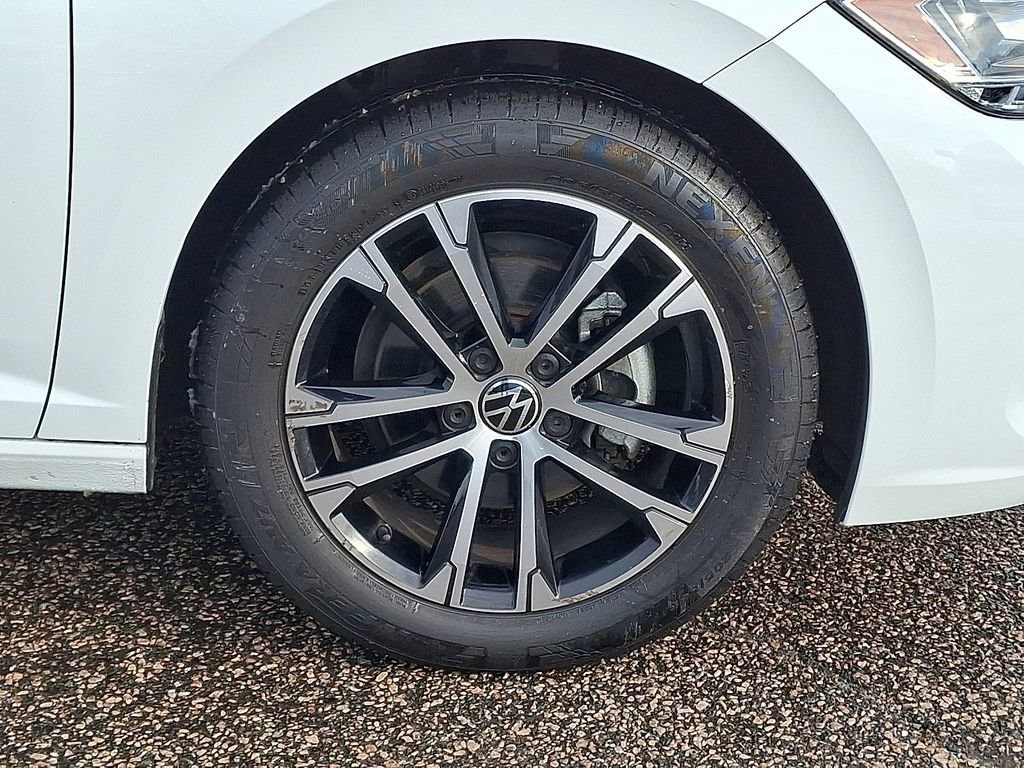 Used 2023 Volkswagen Jetta Sport image 12