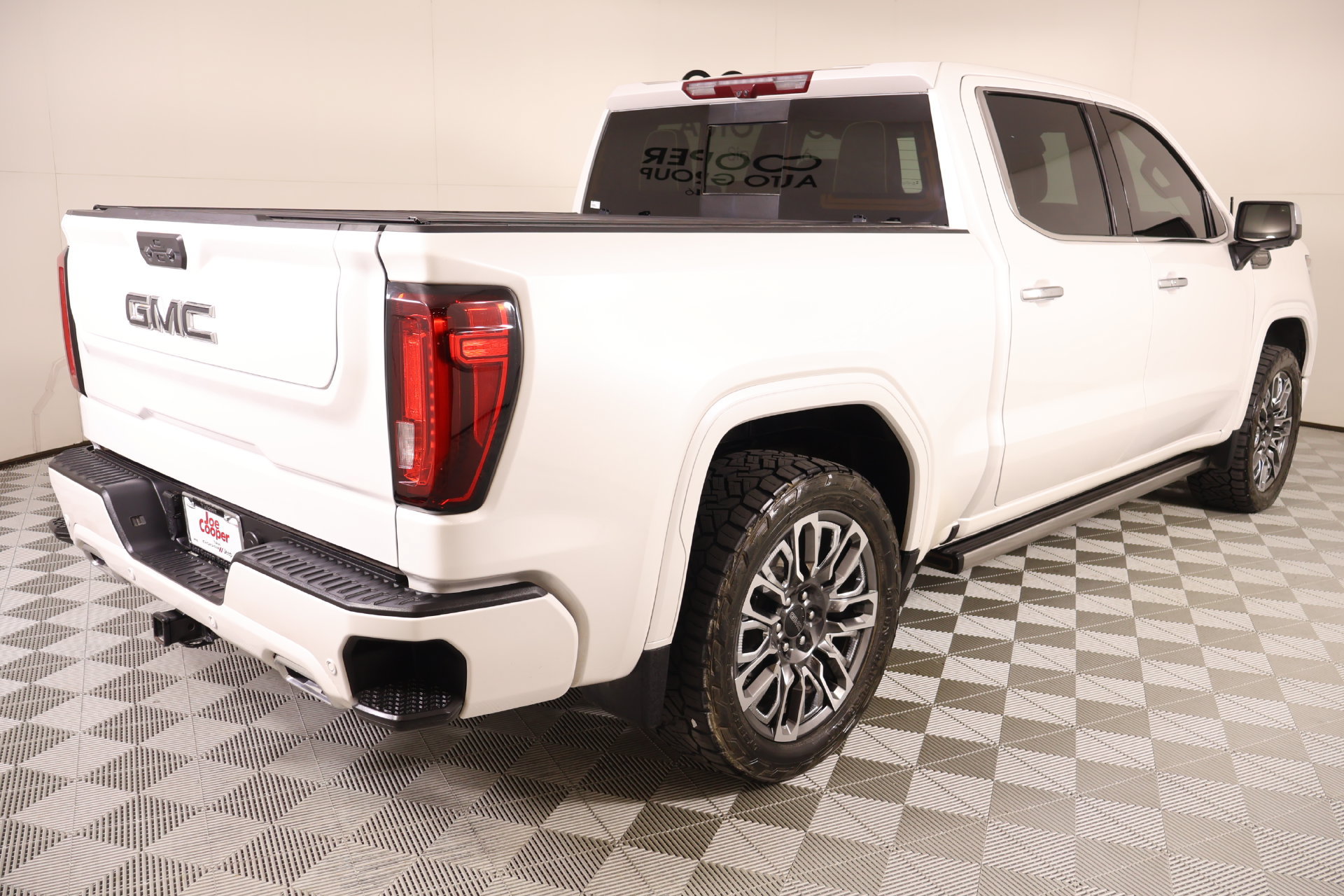Used 2024 GMC Sierra 1500 Denali Ultimate AWD/4WD image 23