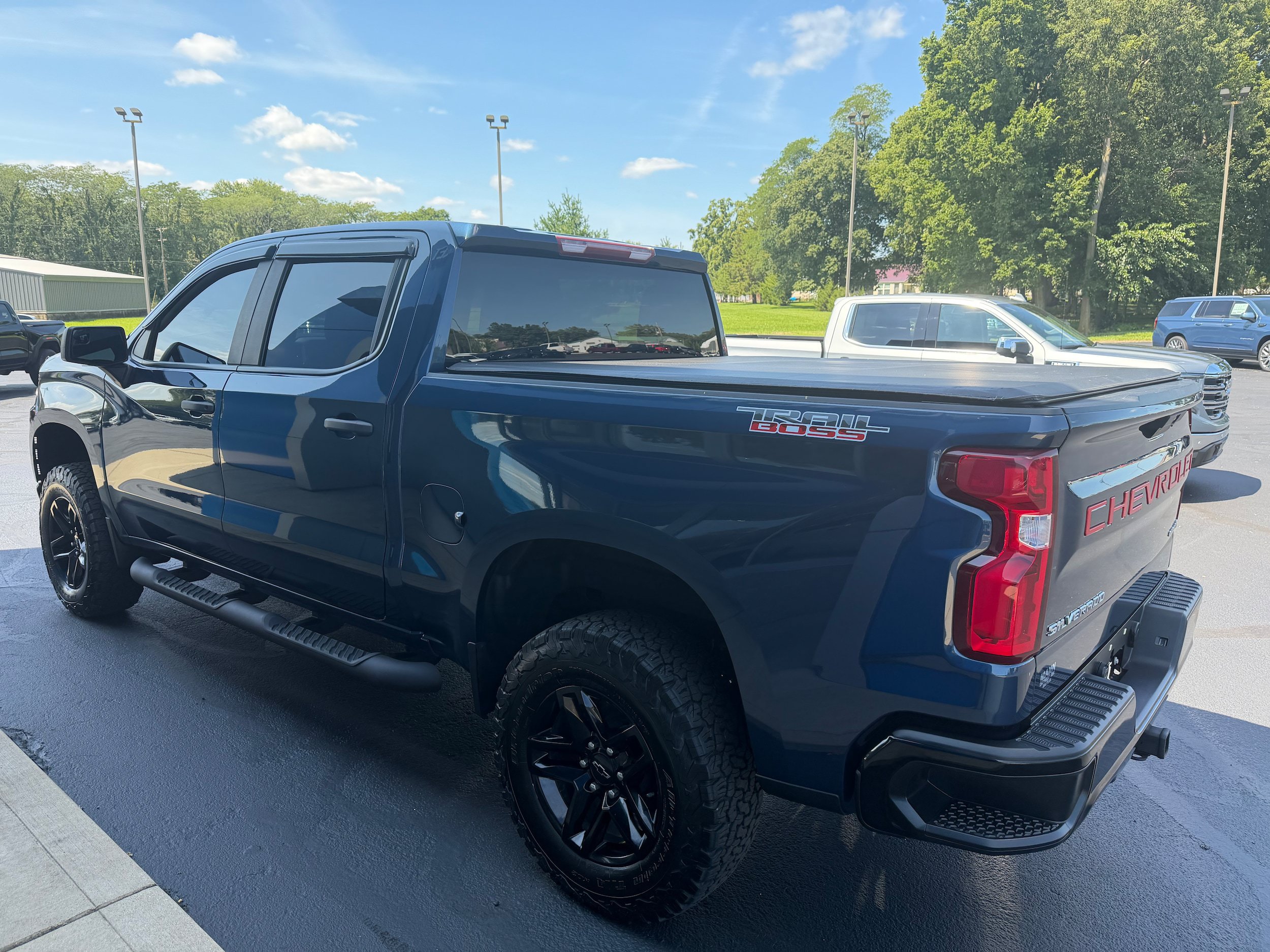 Used 2021 Chevrolet Silverado 1500 Custom Trail Boss AWD/4WD image 8