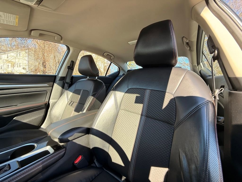 Used 2024 Nissan Altima 2.5 SR image 25
