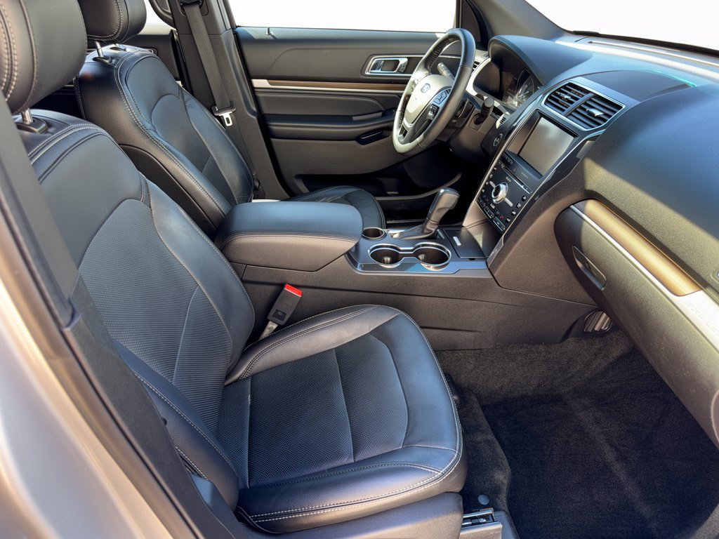 Used 2016 Ford Explorer Limited w/ Equipment Group 301A FWD image 30