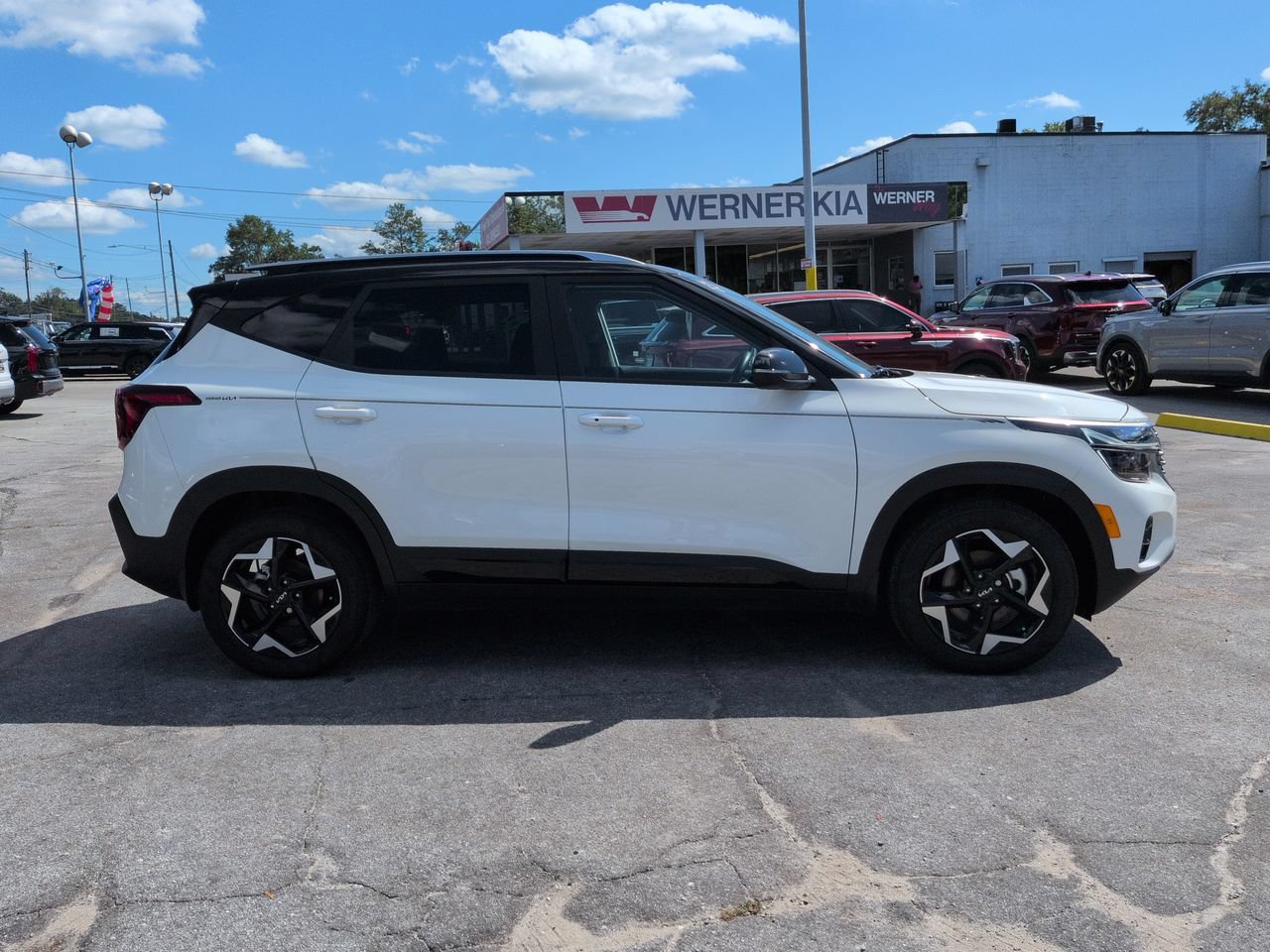 Used 2025 Kia Seltos S FWD image 4