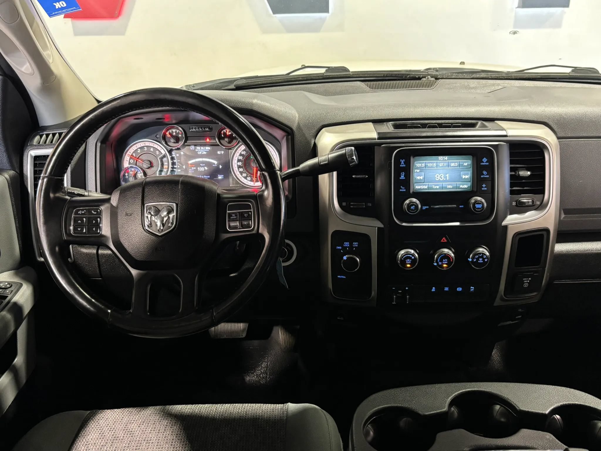 Used 2018 RAM 3500 SLT w/ Luxury Group AWD/4WD image 10