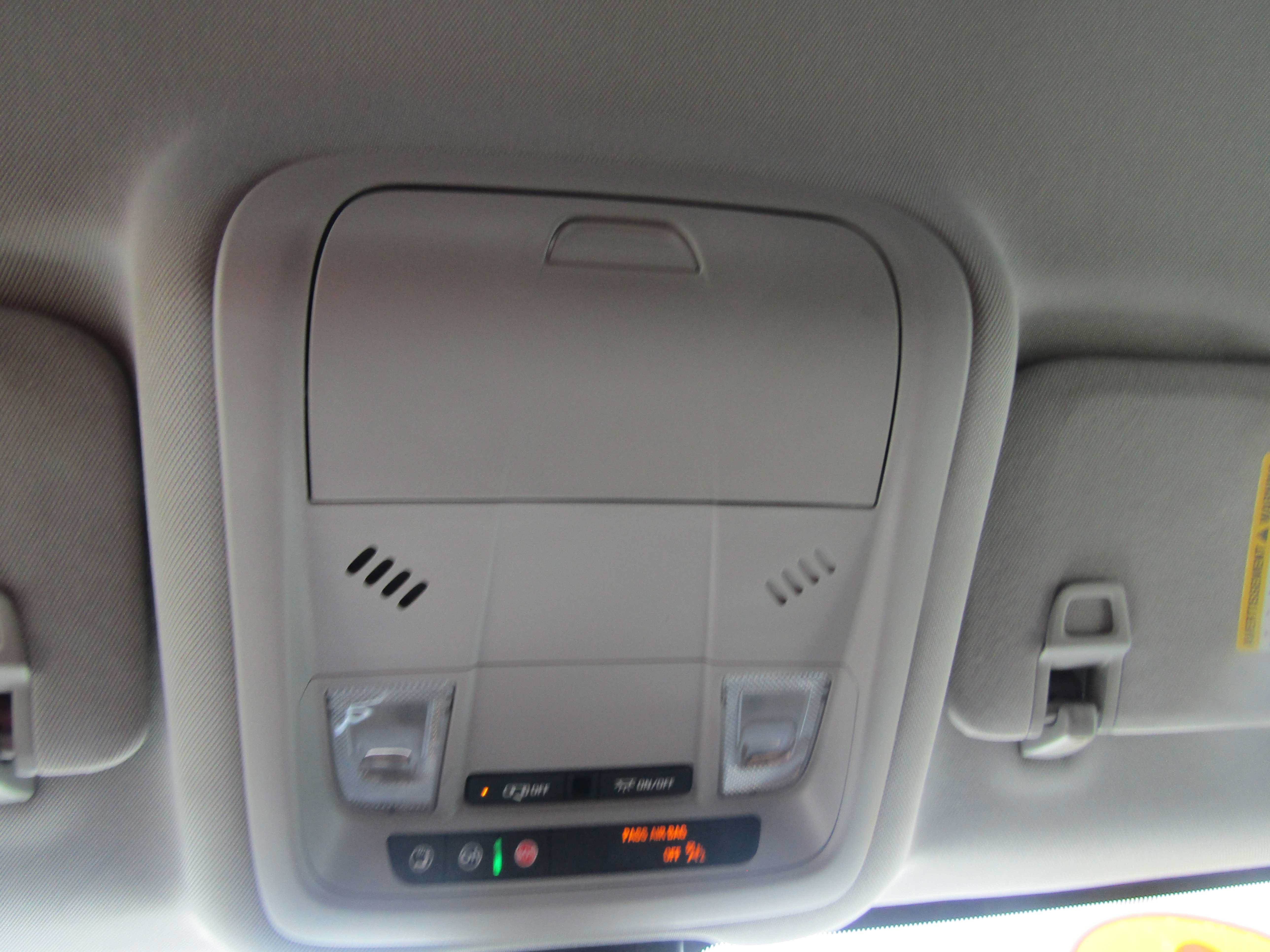 Used 2023 Chevrolet Equinox LT w/ LPO, Floor Liner Package AWD/4WD image 19