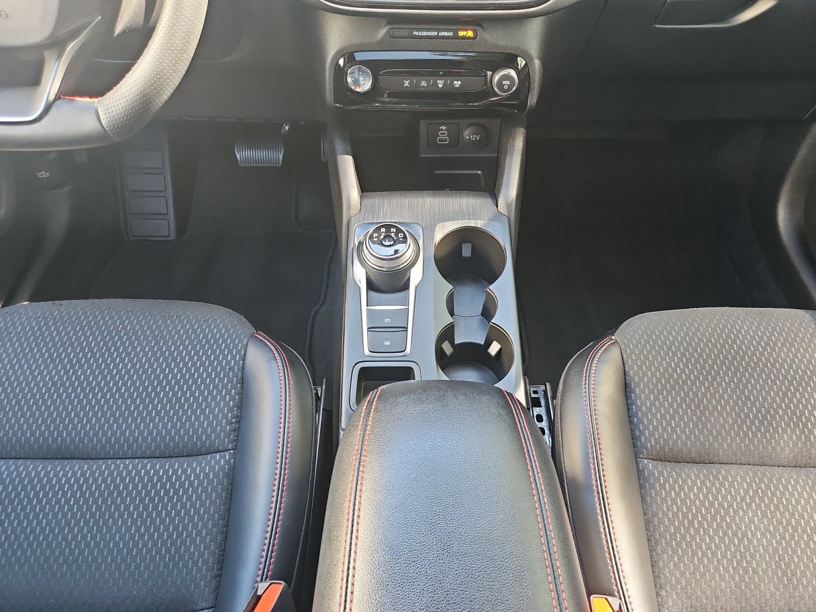 Used 2025 Ford Escape ST-Line w/ Tech Pack #1 FWD image 32