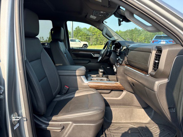 Used 2024 GMC Sierra 1500 Elevation w/ Elevation Premium Package AWD/4WD image 10
