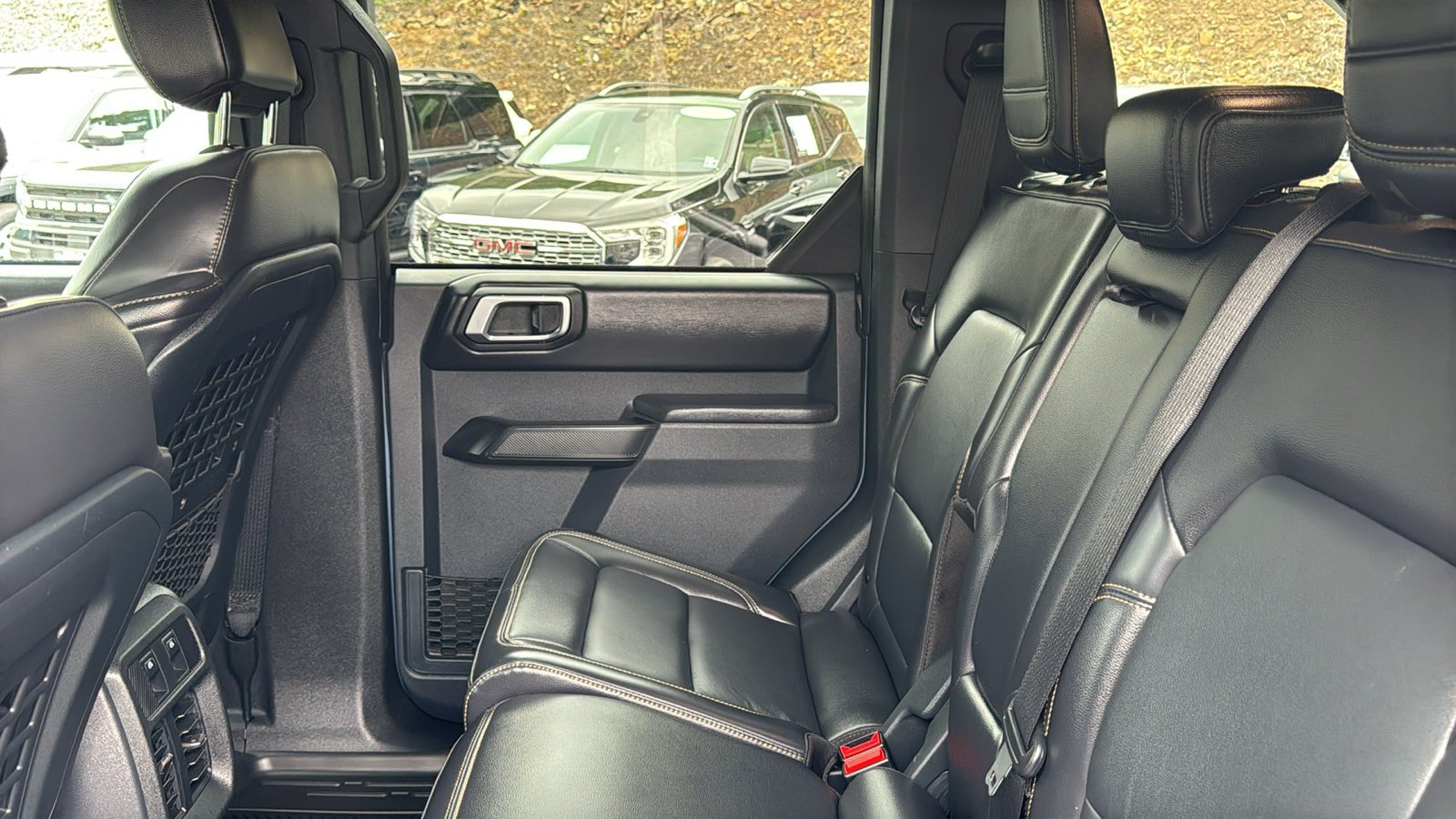 Certified 2025 Ford Bronco Badlands AWD/4WD image 31