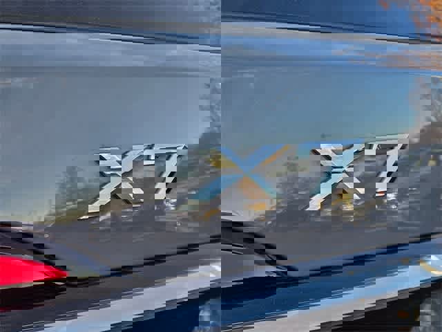 Used 2024 BMW X7 xDrive40i image 5