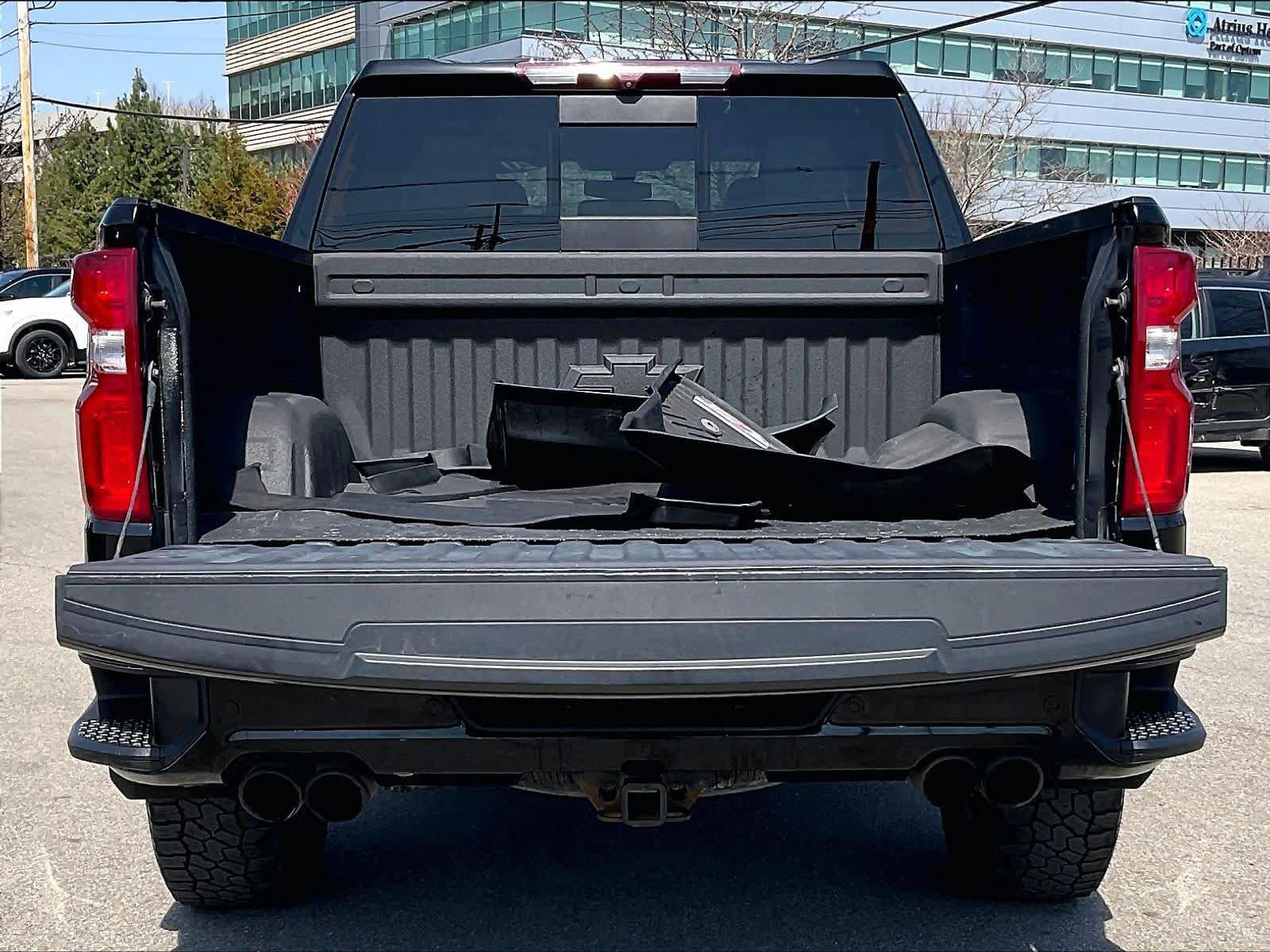 Used 2020 Chevrolet Silverado 1500 LT Trail Boss w/ Midnight Edition AWD/4WD image 31
