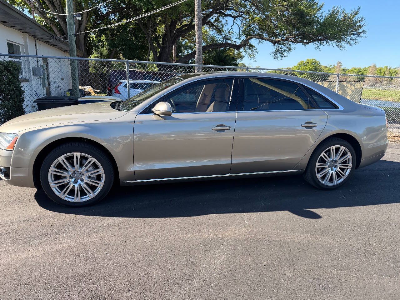 Used 2013 Audi A8 L 3.0T AWD/4WD image 4
