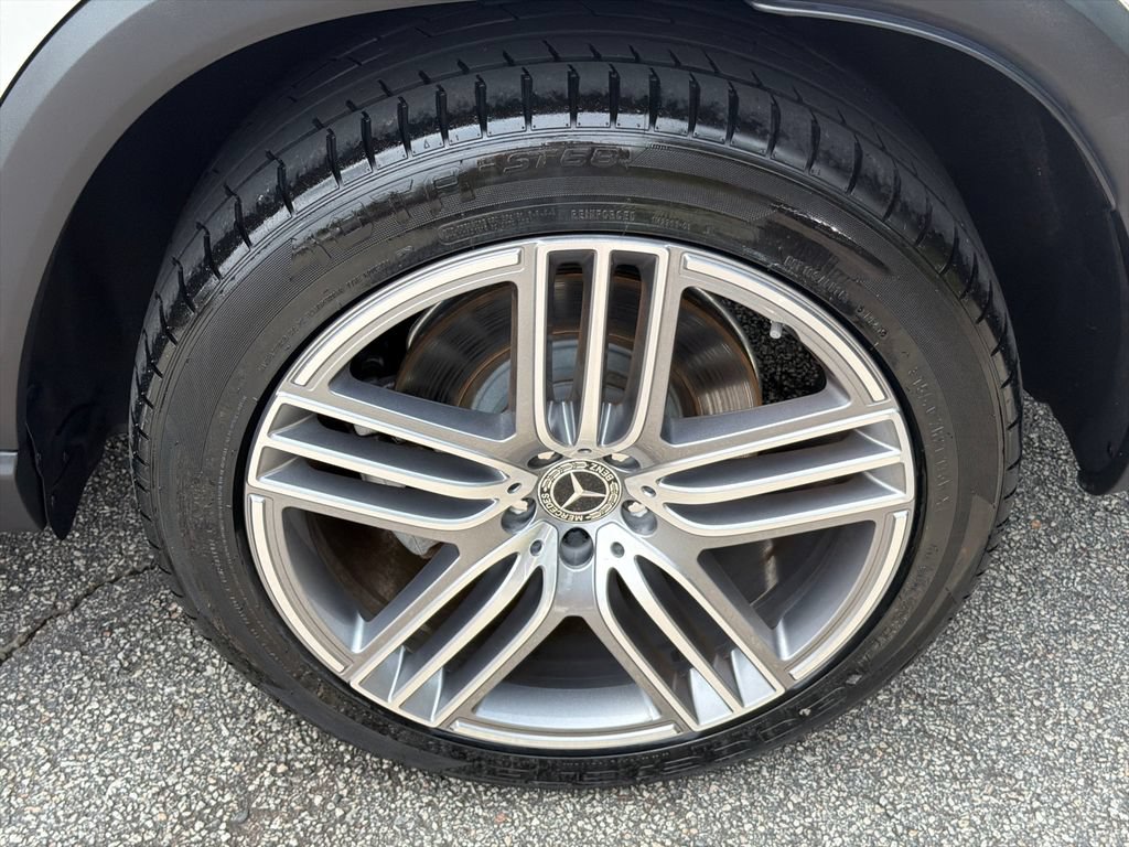 Used 2022 Mercedes-Benz GLS 450 4MATIC image 19