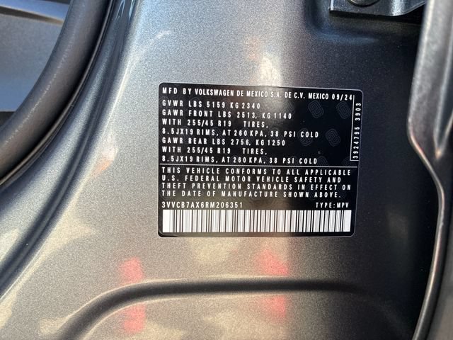 Used 2024 Volkswagen Tiguan SE R-Line FWD image 29