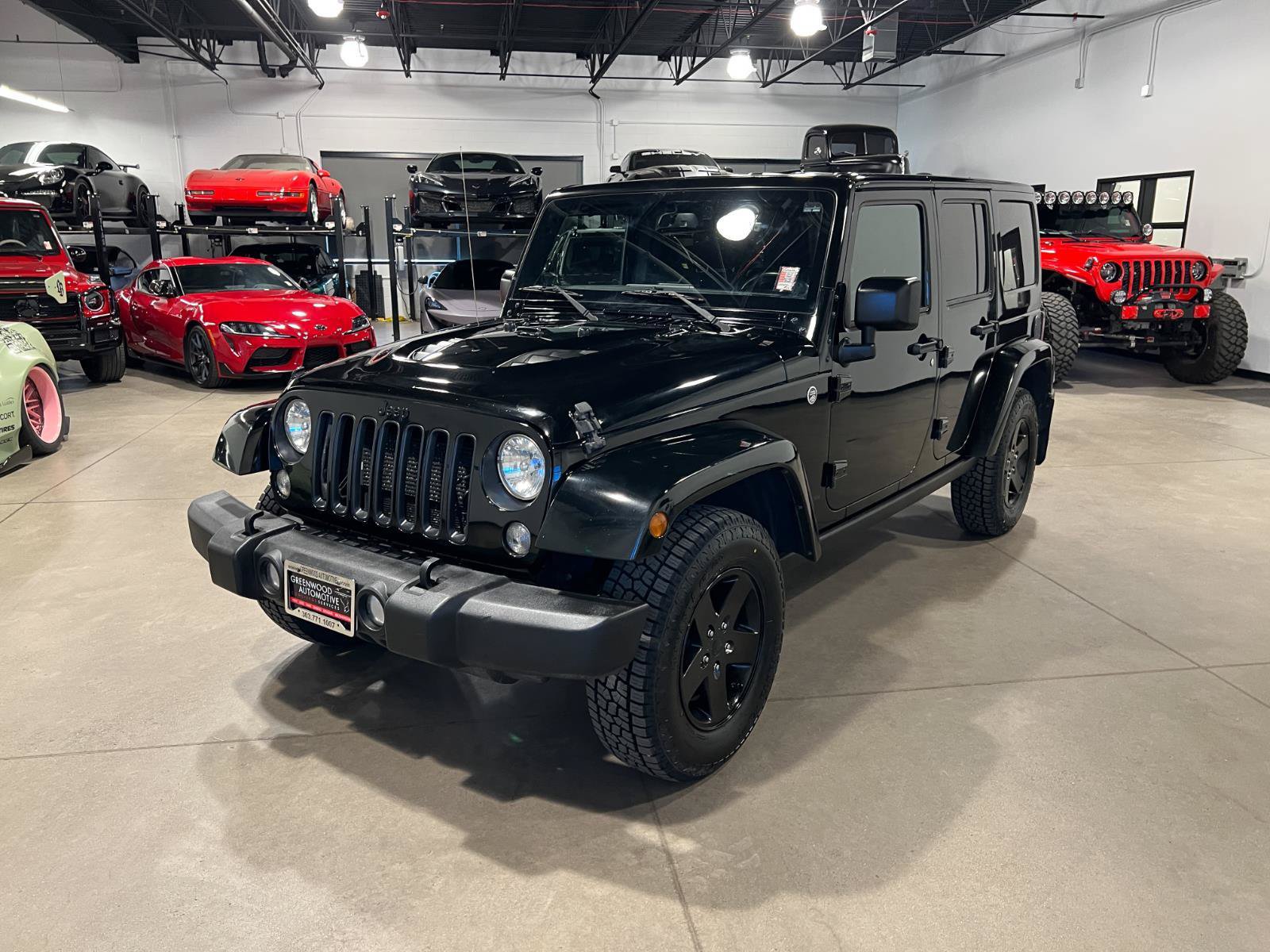Used 2015 Jeep Wrangler Unlimited Sahara AWD/4WD image 7