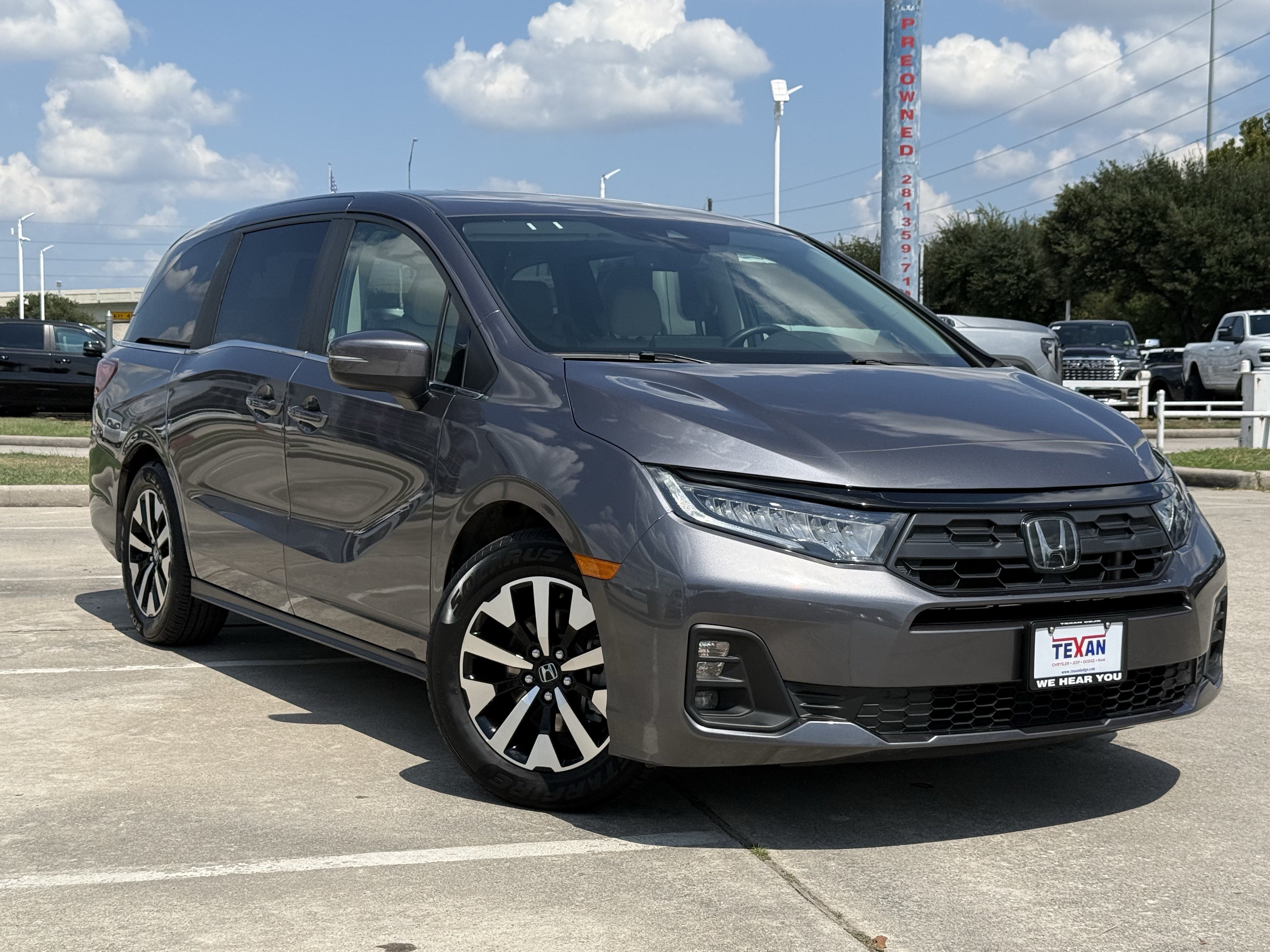 Used 2025 Honda Odyssey EX-L image 2