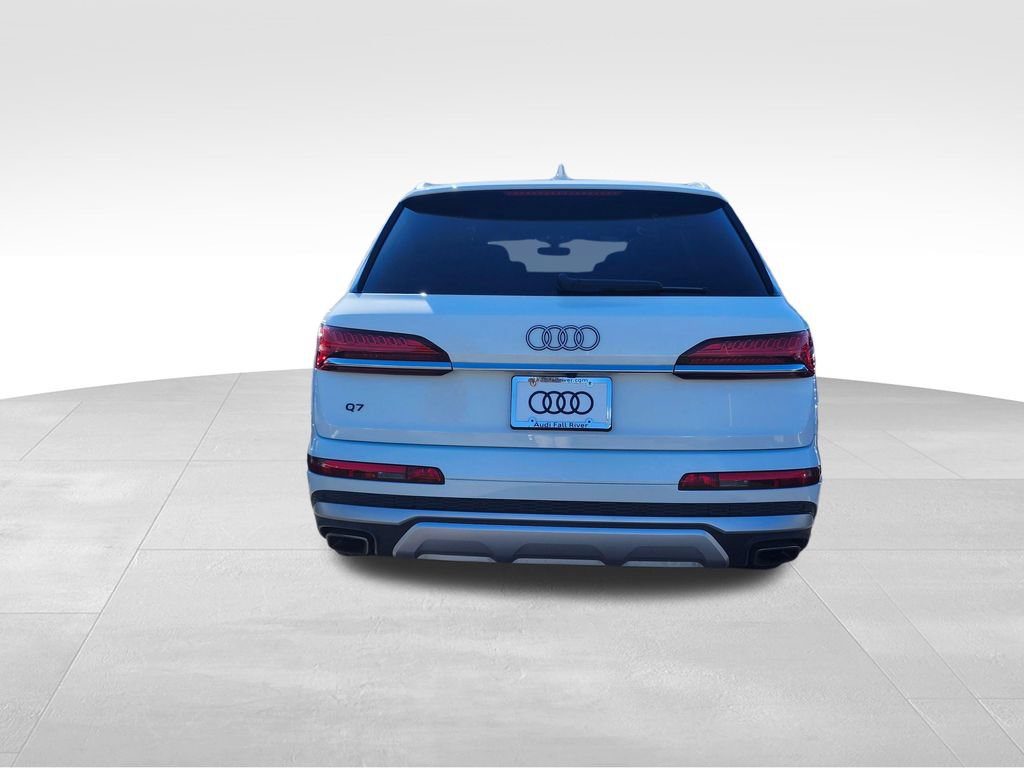 Certified 2025 Audi Q7 2.0T Premium AWD/4WD image 5
