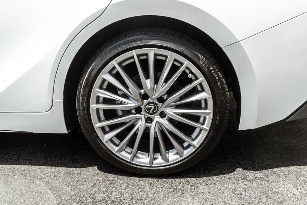 Used 2024 Lexus IS 300 F Sport AWD/4WD image 33