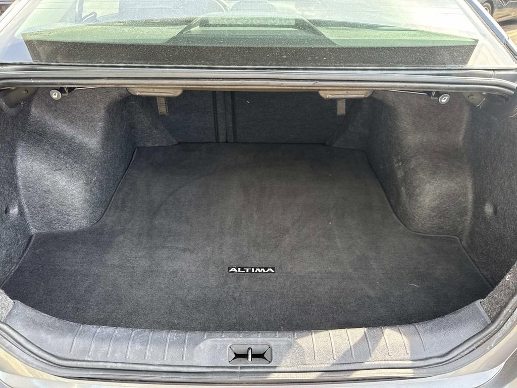 Used 2023 Nissan Altima 2.5 SV image 9